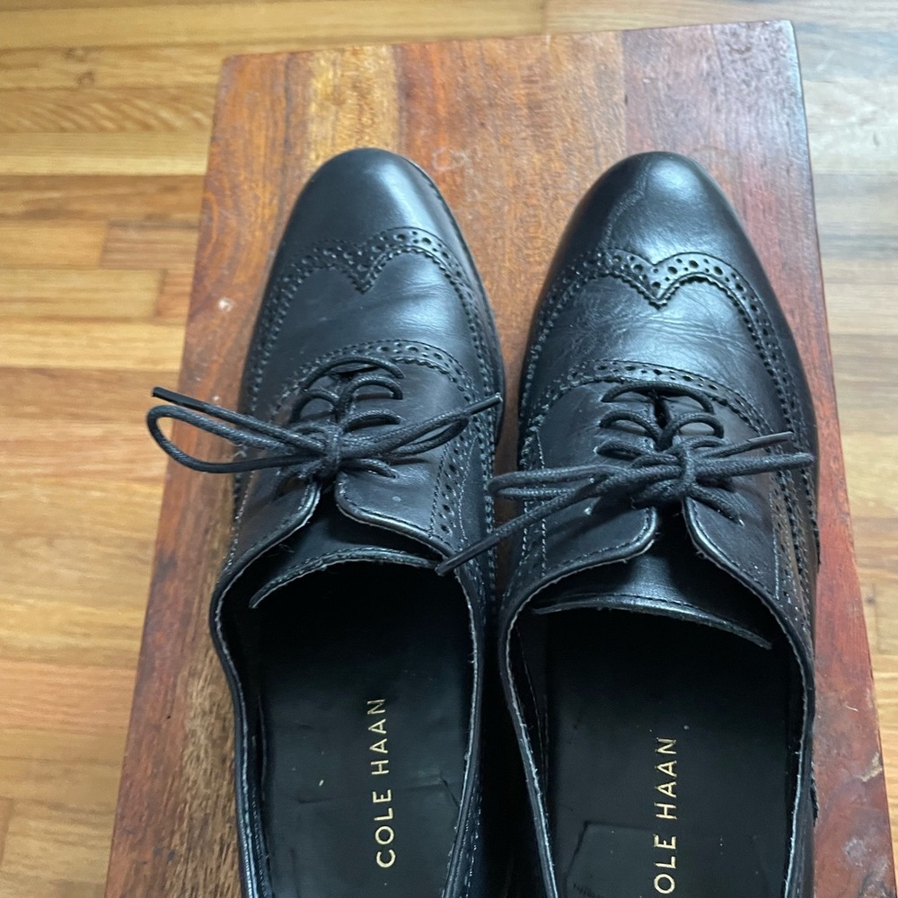 Cole Haan Black Leather Oxford Shoes with Brogue Detailing - Picture 5 of 6